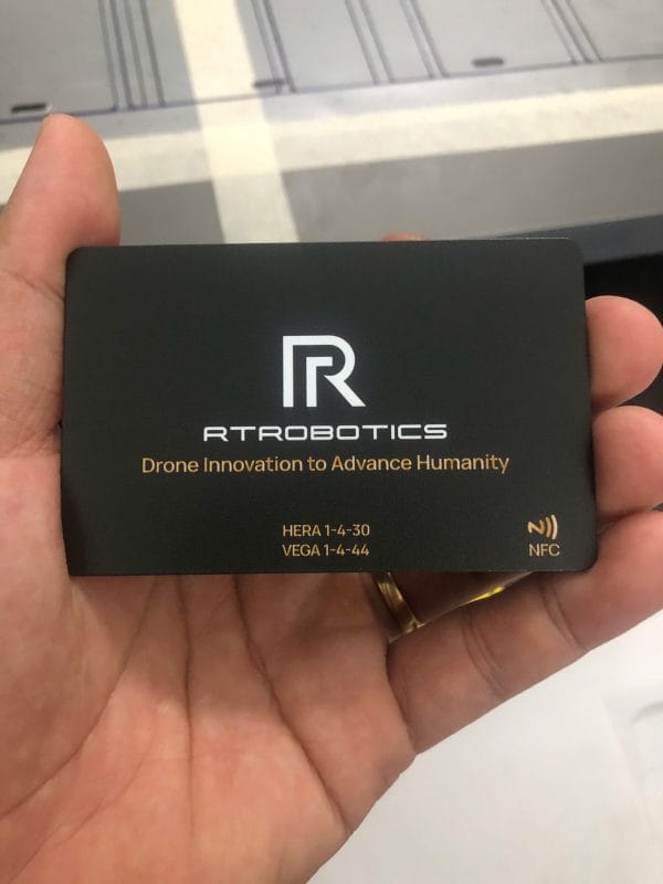 Thẻ NameCard Thông Minh NFC Chất Liệu PVC