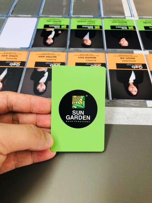 Thẻ NameCard Thông Minh NFC Chất Liệu PVC
